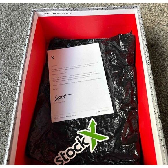 Nike Air Jordan 4 Retro Black Cat Size 5 Youth (Size 6.5 Women's) - Picture 10 of 10